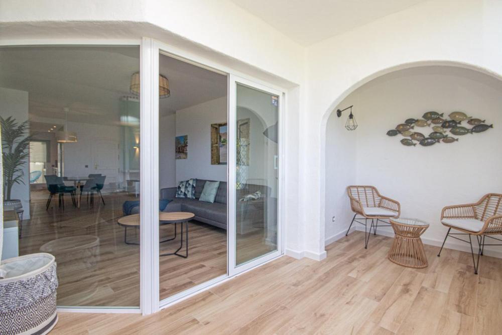 Wonderful 2 Bed Apartment With Stunning Sea Views Sitio de Calahonda Zewnętrze zdjęcie